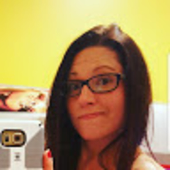 Meet your Posher, Melissa - Picture 1 of 1